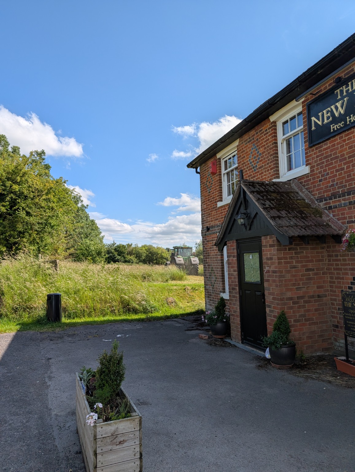 The New Inn from the lane.